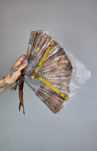 Wasted Couture _wachlarz z miarką.JPG