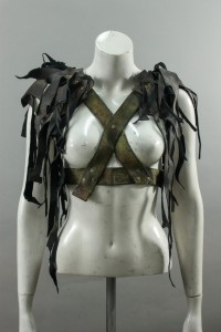 Women's chest harness with epaulettes