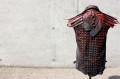 Wasted Couture Kamizelka skórzana ćwiekowana czarna czerwona (6).JPG